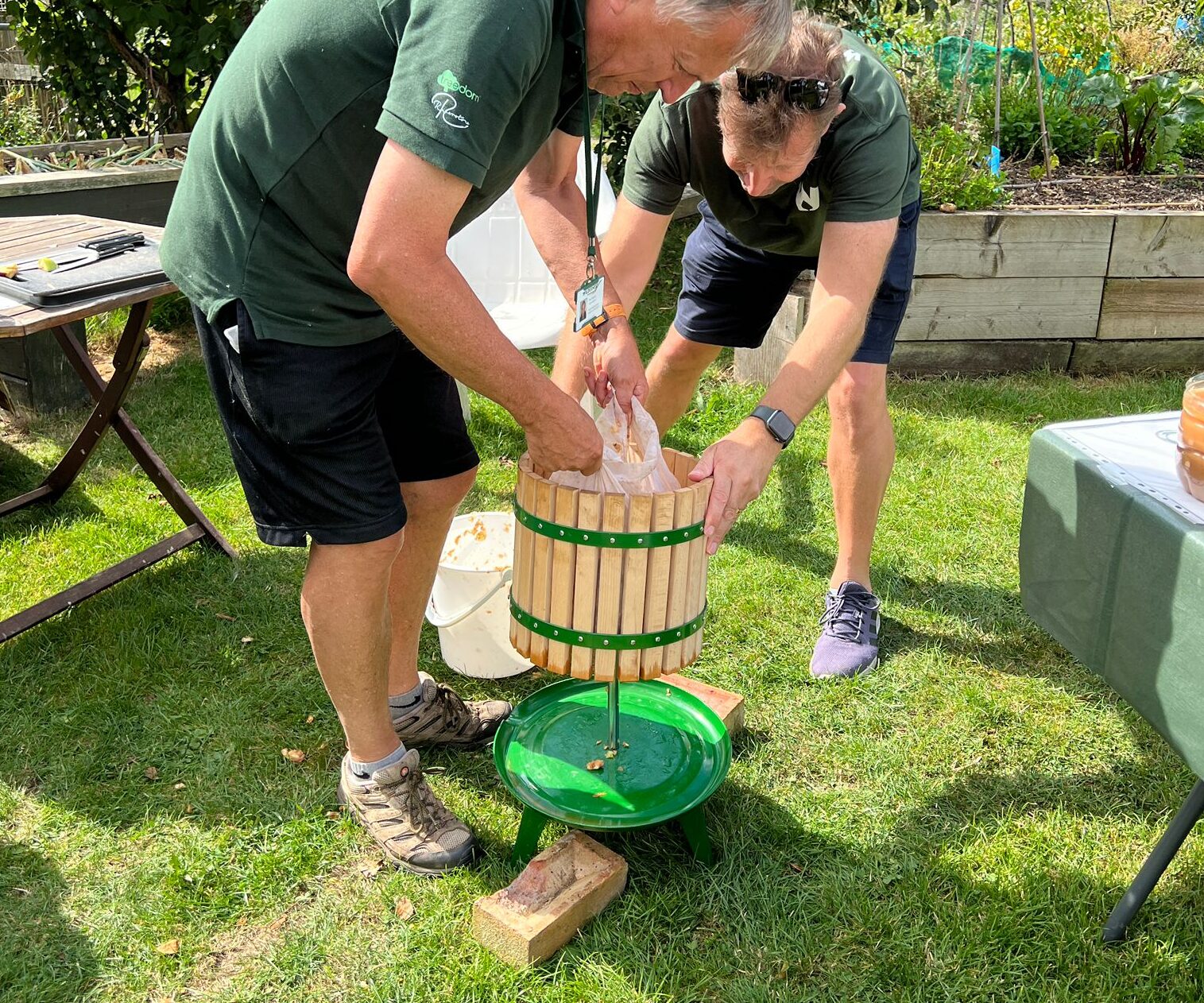 Apple pressing